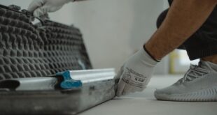 Fugenkratzer: Welches Werkzeug erleichtert die Unkrautentfernung?