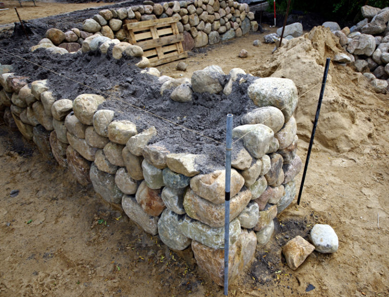 Hochbeet aus Steinen selber bauen so geht´s Garten Blog