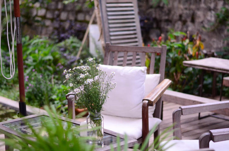Bereiten Sie Ihre Terrasse auf den Sommer vor